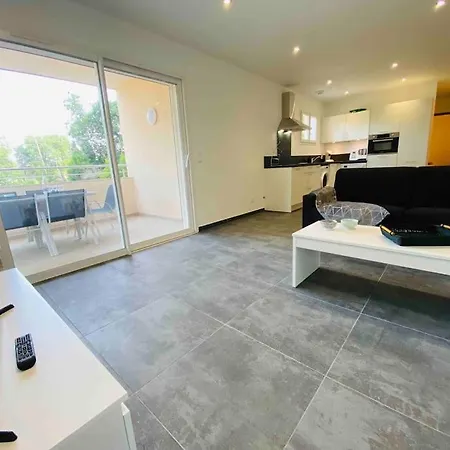 Cote Orientale : Mare E Monte Apartment *